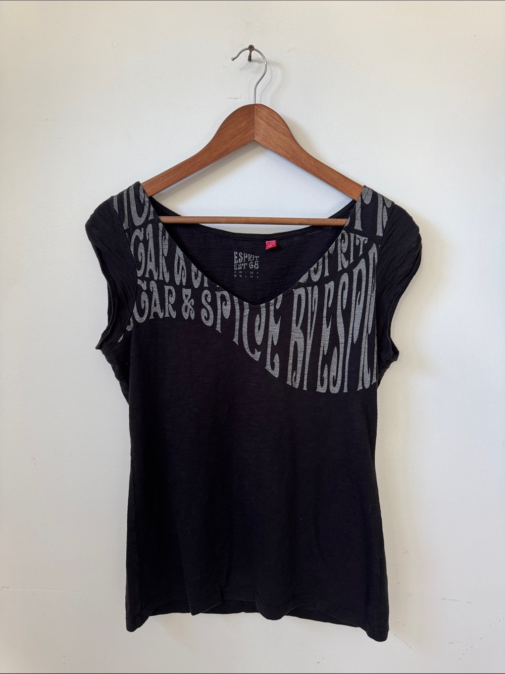 Esprit Black Short Sleeve Scoop Neck Tee with Gray Graphic
